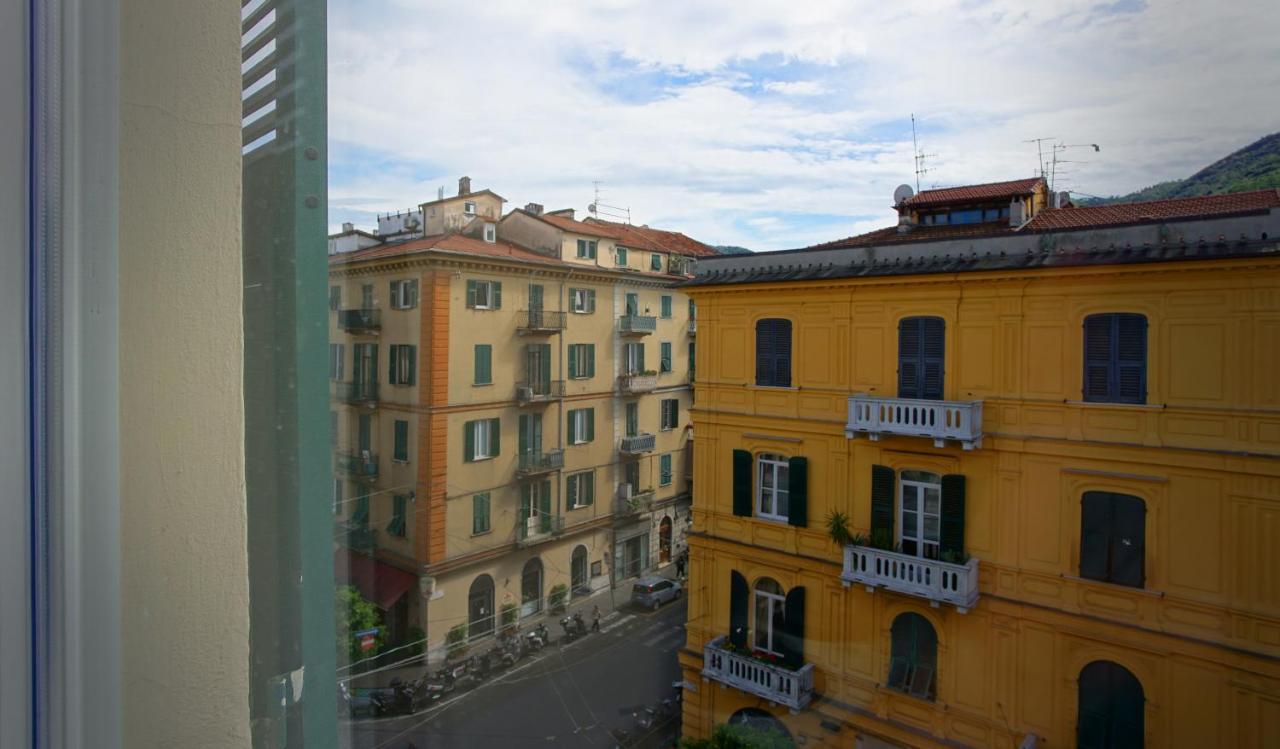 New Moon Rooms La Spezia Exterior foto