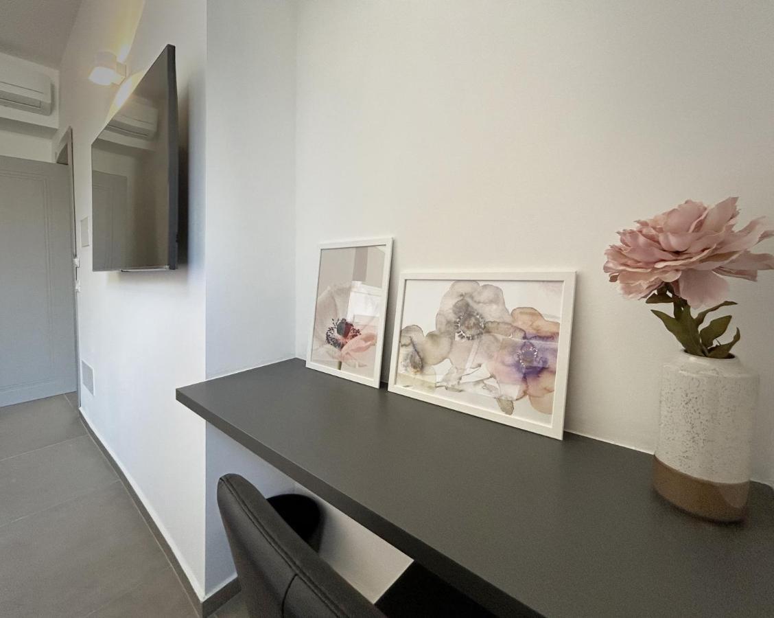 New Moon Rooms La Spezia Exterior foto